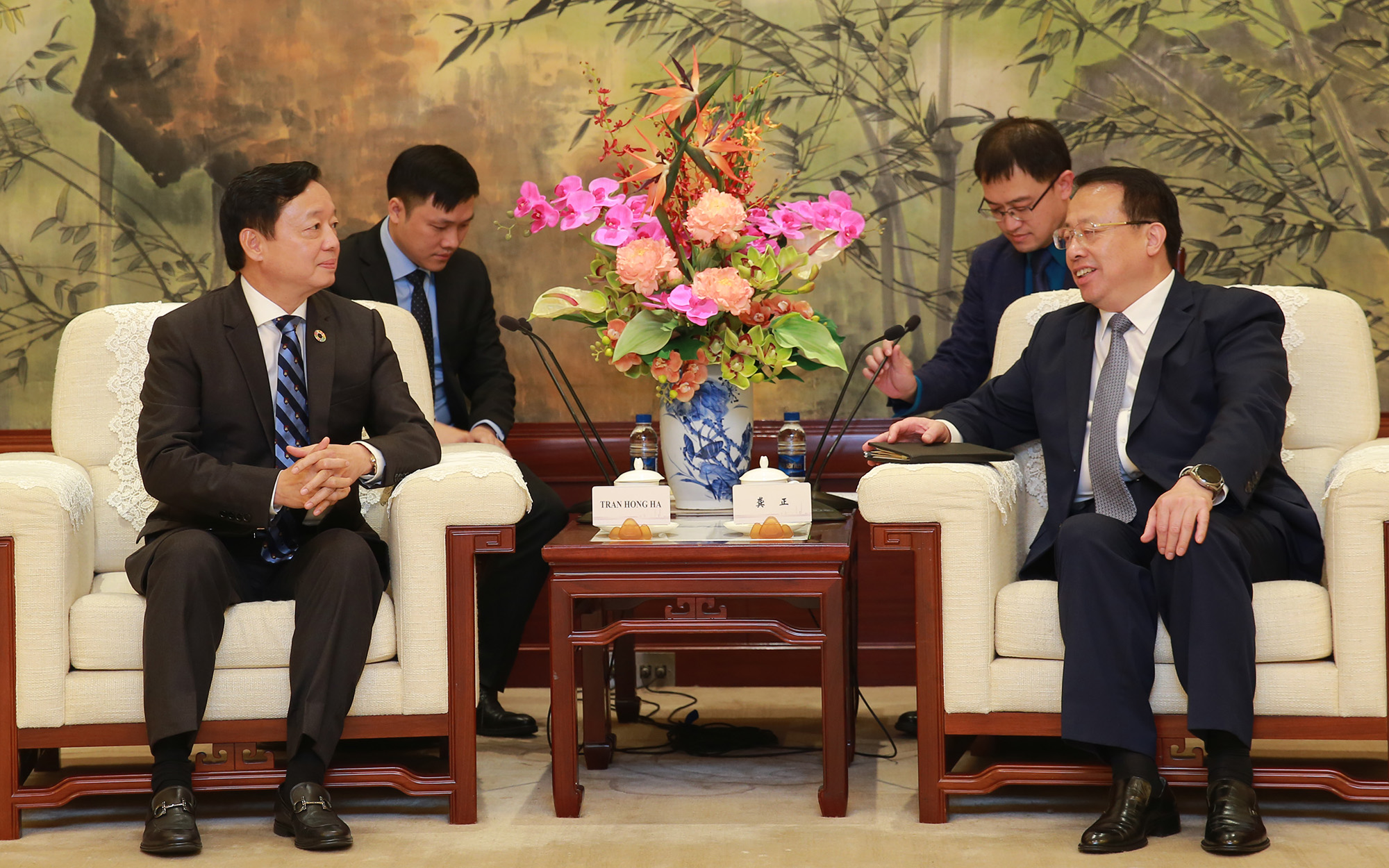 Thị trưởng thành phố Thượng Hải đã đề xuất với Phó Thủ tướng Trần Hồng Hà một số lĩnh vực trọng tâm để thúc đẩy hợp tác với các địa phương của Việt Nam - Ảnh: VGP/Minh Khôi