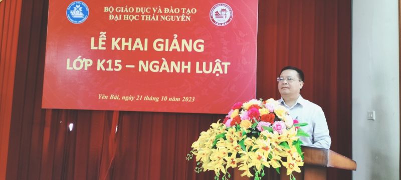 PGS.TS. Nguyễn Hữu Công – Phó Giám đốc Đại học Thái Nguyên phát biểu tại buổi lễ.
