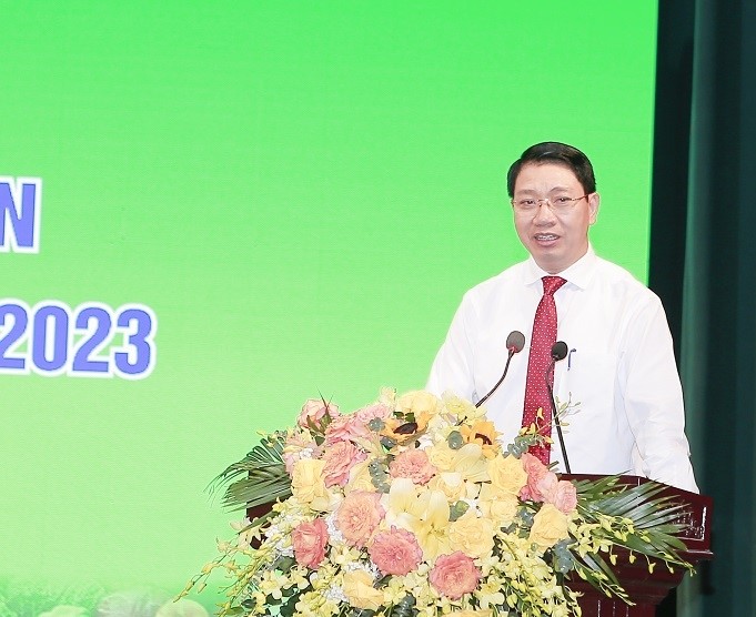 Phó Chủ tịch UBND tỉnh Lê Đức Giang phát biểu tại hội nghị.