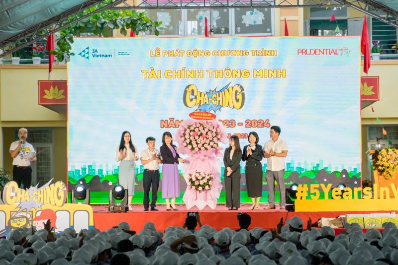 Lễ Phát động dự án tài chính thông minh Cha-Ching tại Quảng Bình đánh dấu cột mốc năm thứ 5 triển khai tại Việt Nam. Ảnh: BTC