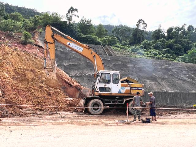 Khẩn trương khắc phục sạt lở tuyến cao tốc La Sơn- Hòa Liên