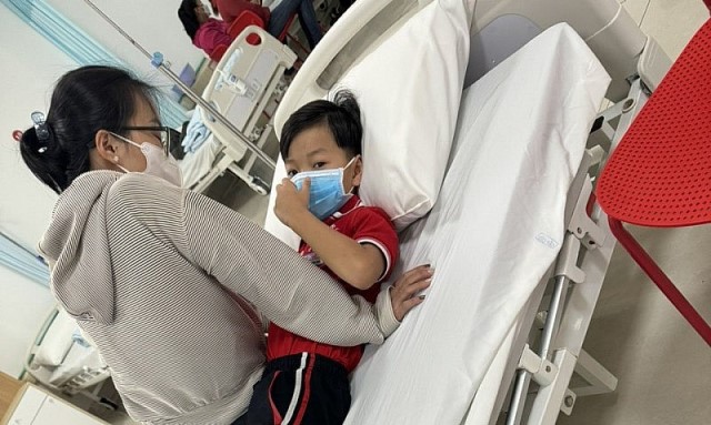 Sở Y tế Đắk Lắk lập đoàn kiểm tra đột xuất bếp ăn của trường, vụ 8 học sinh nghi ngộ độc