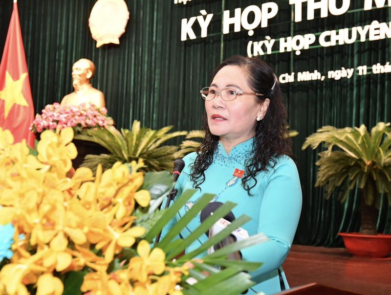 Bà Nguyễn Thị Lệ phát biểu tại kỳ họp