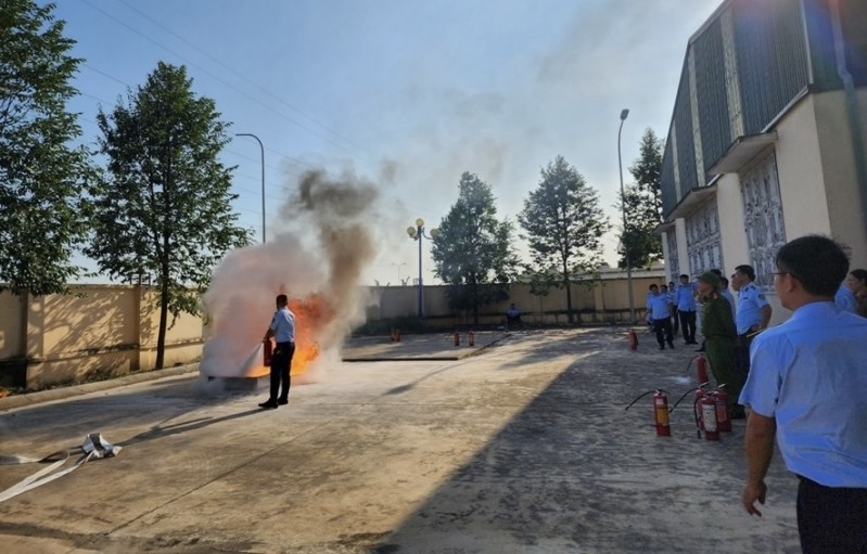 Cục Quản lý thị trường tỉnh Thanh Hóa nâng cao công tác phòng cháy chữa cháy và cứu nạn cứu hộ