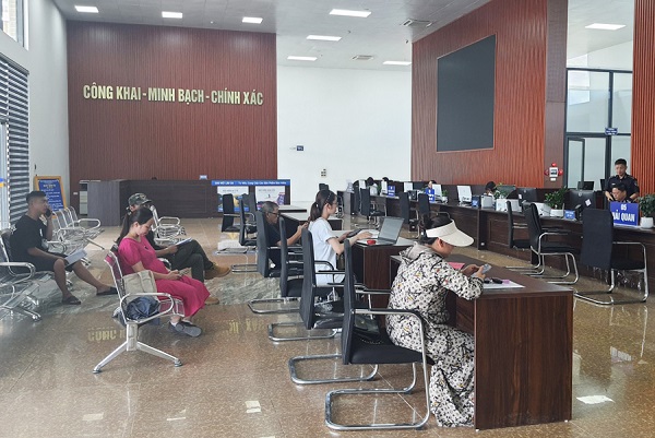 UBND tỉnh Lào Cai yêu cầu Thủ trưởng các sở, ban, ngành tăng cường công tác thanh, kiểm tra, giám sát hoạt động công vụ trên địa bàn tỉnh.