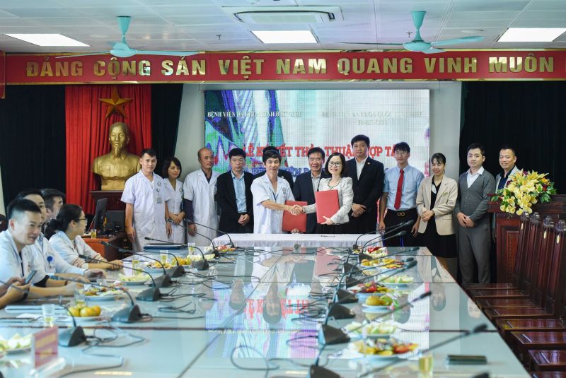 Bệnh viện Đa khoa tỉnh Bắc Ninh và Bệnh viện đa khoa Quốc tế Vinmec Time City ký kết hợp tác nhằm năng cao công tác khám chữa bệnh.