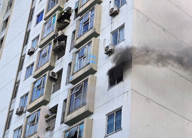 Cháy căn hộ tại chung cư 12T5, 12 tầng