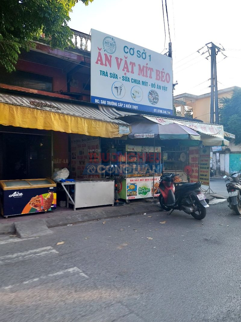 Cơ sở bán đồ ăn vặt TT Núi Đối, huyện Kiến Thụy, Hải Phòng (cổng trường mầm non Liên Cơ)