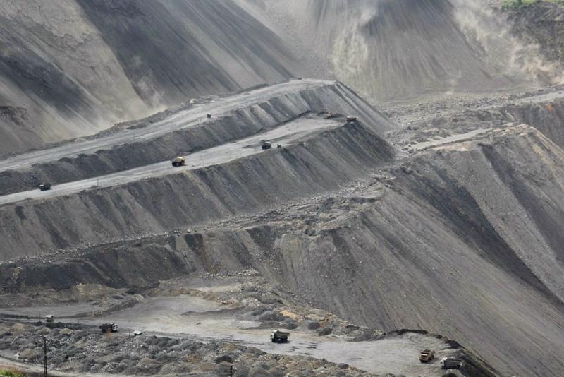 Quảng Ninh được sử dụng hơn 12 triệu m3 đất đá thải trong quá trình khai thác than làm vật liệu san lấp dự án Hạ Long Xanh (Ảnh minh hoạ)