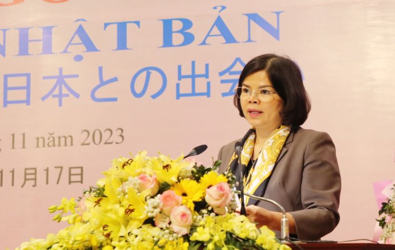 Chủ tịch UBND tỉnh Bắc Ninh Nguyễn Hương Giang phát biểu tại hội nghị.