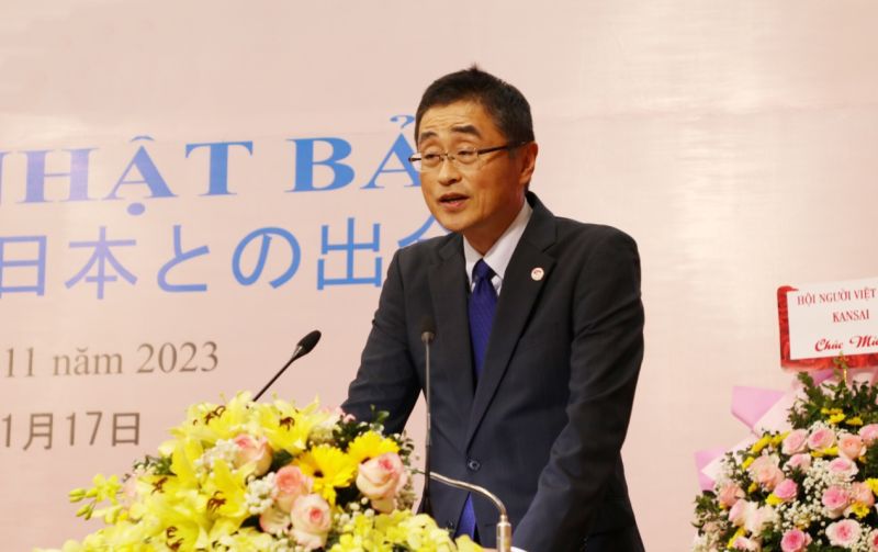 Phó Đai sứ Nhật Bản tại Việt Nam Watanabe Shige phát biểu tại hội nghị.