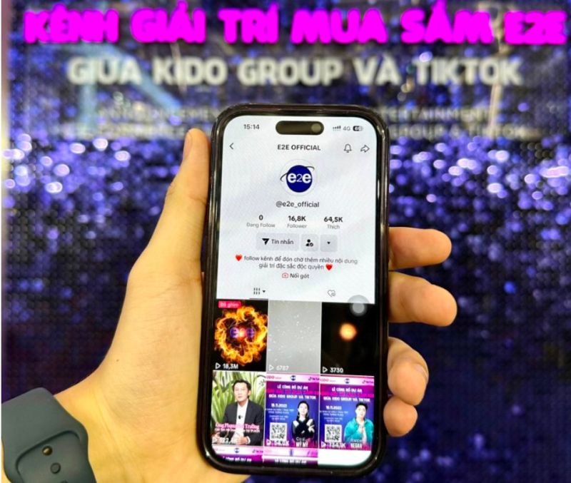 Cú bắt tay của Kido và TikTok