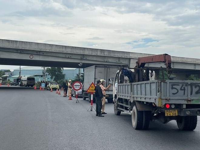 Lực lượng chức năng TP. Hồ Chí Minh xử lý gần 300 trường hợp vi phạm nồng độ cồn trong 05 ngày đầu ra quân