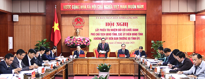 Chủ tịch UBND tỉnh Lạng Sơn Hồ Tiến Thiệu phát biểu kết luận tại hội nghị