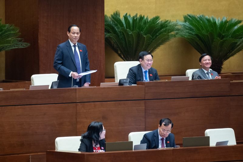 Phó Chủ tịch Quốc hội Trần Quang Phương điều hành phiên họp. Ảnh quochoi.vn.