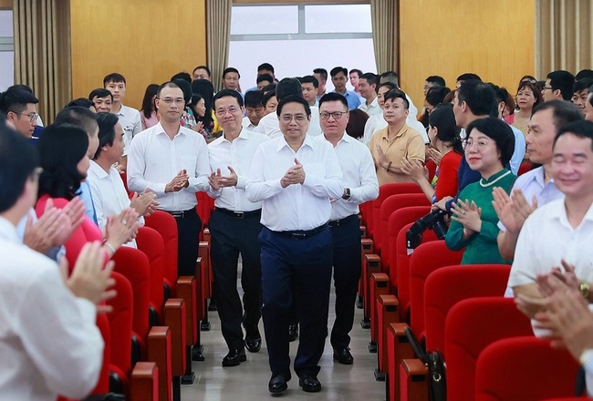 Thủ tướng Phạm Minh Chính đến thăm và làm việc với Hội Nhà báo Việt Nam. Ảnh: Dương Giang.