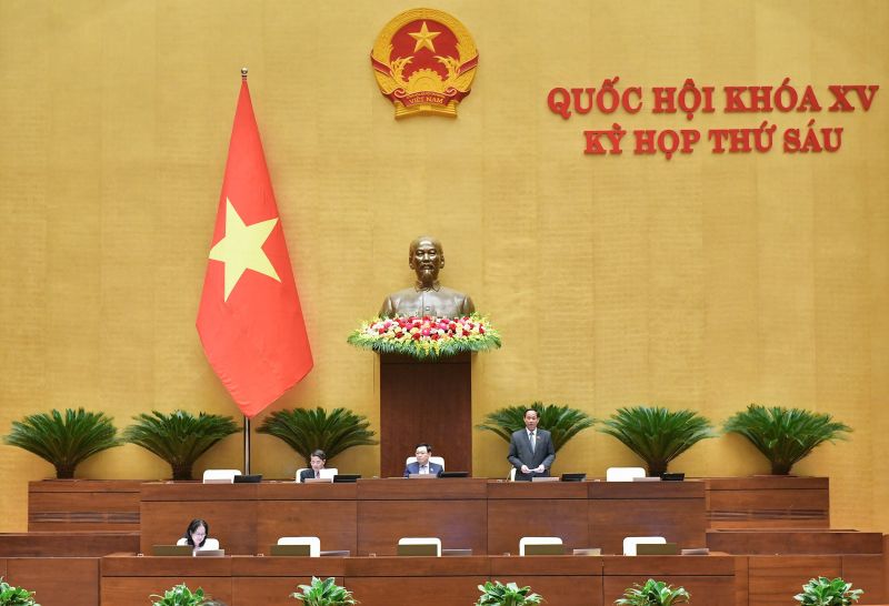 Phó Chủ tịch Quốc hội Trần Quang Phương điều hành phiên họp chiều 28/11 . Ảnh quochoi.vn.