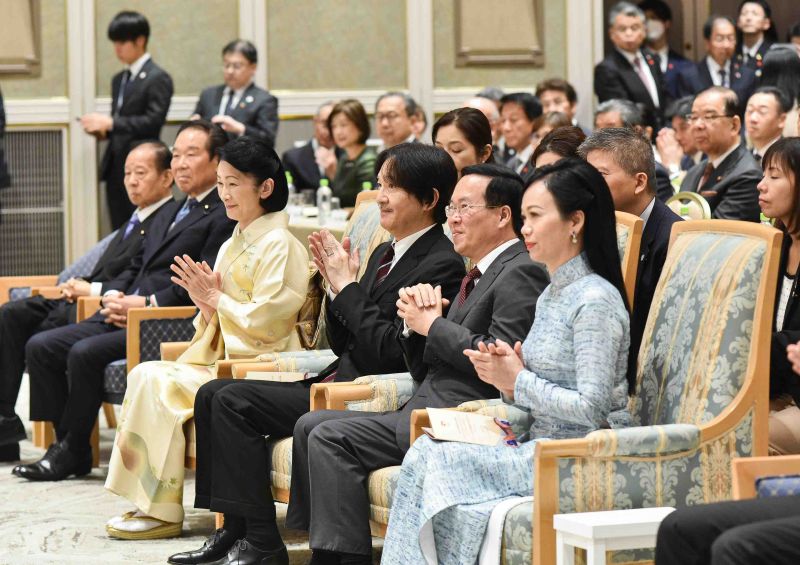 Chủ tịch nước Võ Văn Thưởng và Phu nhân Phan Thị Thanh Tâm cùng Hoàng thái tử Nhật Bản Akishino cùng Công nương Kiko tham dự lễ kỷ niệm.