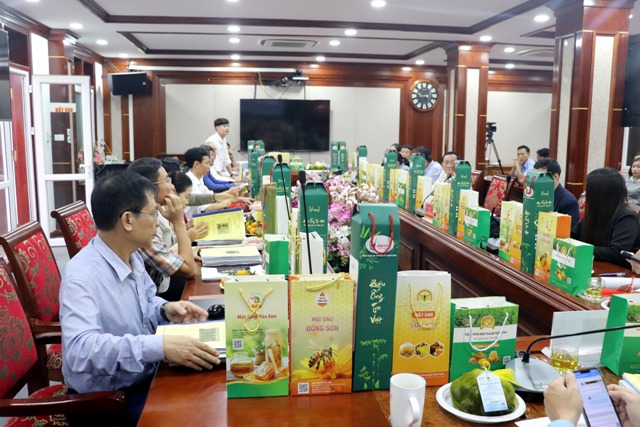Huyện Yên Thành tổ chức hội thi, phân hạng các sản phẩm OCCOP lần 2 vào cuối tháng 11 vừa qua.