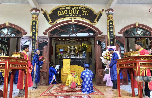 Cận cảnh buổi lễ.