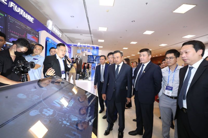 Gian trưng bày của VNPT tại Vietnam - Asia Smart City Summit 2023. Ảnh: VGP/CH
