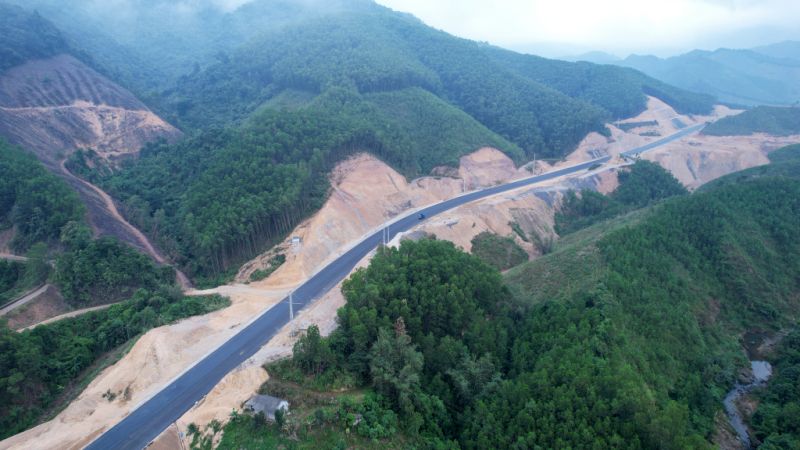 Bí thư Tỉnh ủy quảng Ninh kiểm tra thực địa một số dự án tại TP Hạ Long