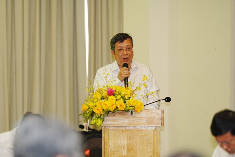 Ông Hoàng Trung, Thứ trưởng Bộ Nông nghiệp và Phát triển nông thôn phát biểu tại họp báo