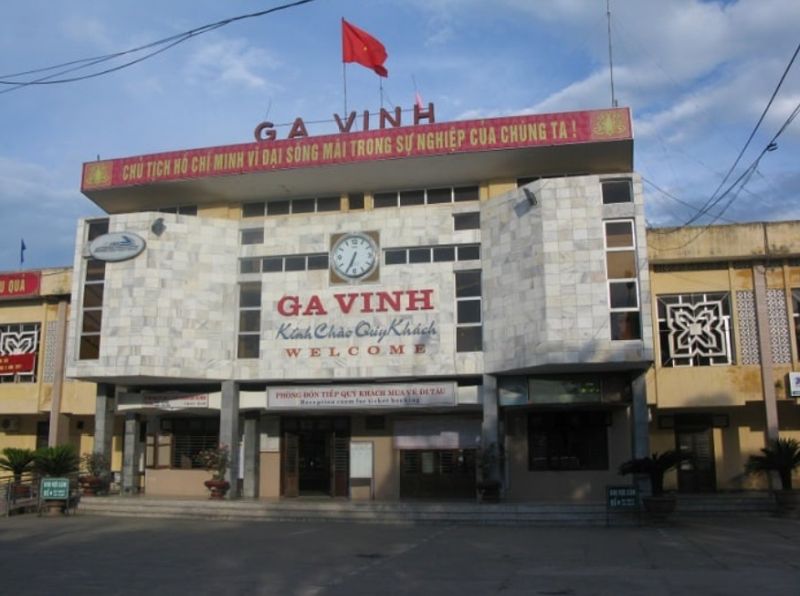 Giá vé tàu dịp Tết về Vinh tăng nhẹ