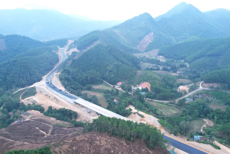 Công ty Cổ phần 42 Kim Liên trúng đấu giá hơn 65.600m2 đất để xây trạm dừng nghỉ cao tốc Hạ Long - Vân Đồn