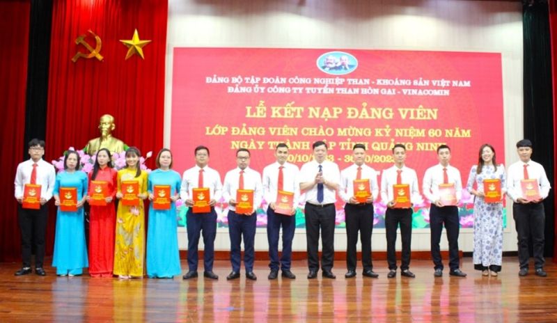 Công ty Tuyển than Hòn Gai - Vinacomin: Sôi nổi hưởng ứng các hoạt động chào mừng 60 năm Ngày thành lập tỉnh Quảng Ninh (30/10/1963 - 30/10/2023)