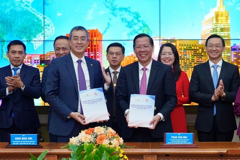 UBND TP Hồ Chí Minh và Tổng Công ty Hàng không Việt Nam ký kết Chương trình hợp tác toàn diện giai đoạn 2023 - 2027