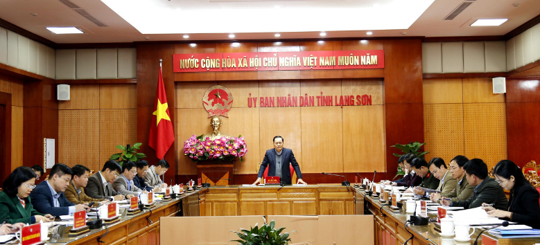 Chủ tịch UBND tỉnh Lạng Sơn Hồ Tiến Thiệu chủ trì cuộc họp