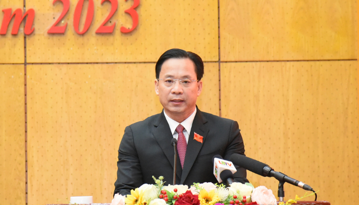 Phó Bí thư Thường trực Tỉnh uỷ Lạng Sơn Hoàng Văn Nghiệm, Trưởng Đoàn đại biểu Quốc hội tỉnh Lạng Sơn phát biểu chỉ đạo tại kỳ họp
