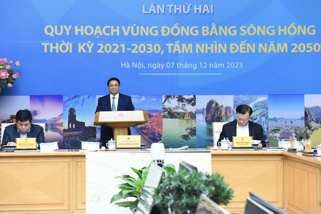 Thủ tướng gợi ý nhiều định hướng vừa mang tính chiến lược, vừa mang tính cụ thể trong xây dựng Quy hoạch vùng Đồng bằng sông Hồng, trong đó nhấn mạnh liên kết vùng là một trong những đột phá, động lực tăng trưởng mới - Ảnh: VGP/Nhật Bắc