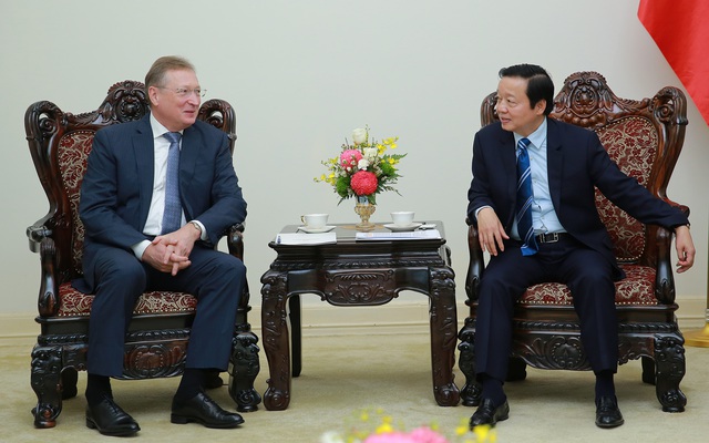 Phó Thủ tướng Trần Hồng Hà tiếp ông Sergey Kudryashov, chiều 07/12. Ảnh VGP/Minh Khôi.