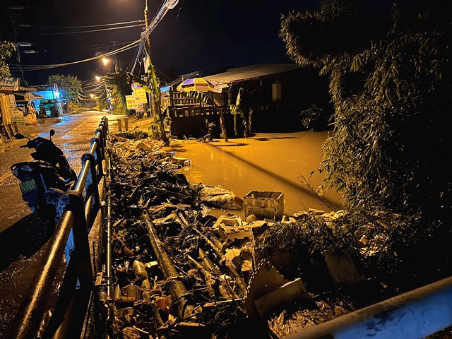 Tại Cầu b&agrave; X&iacute; đ&ecirc;m ngày 7/11/ 2023