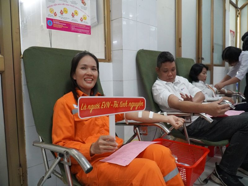 5Chị Lê Thị Phượng – Công nhân Đội Quản lý vận hành lưới điện cao thế Quảng Ninh, nữ công nhân 7 lần tham gia hiến máu nhân đạo