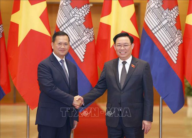 Chủ tịch Quốc hội Vương Đình Huệ và Thủ tướng Campuchia Hun Manet