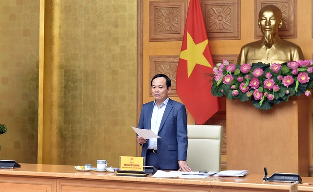 Phó Thủ tướng Trần Lưu Quang chủ trì cuộc họp trực tuyến với 10 địa phương có tỉ lệ giải ngân vốn thực hiện các chương trình MTQG đạt dưới 50% kế hoạch năm 2023 - Ảnh: VGP/Hải Minh