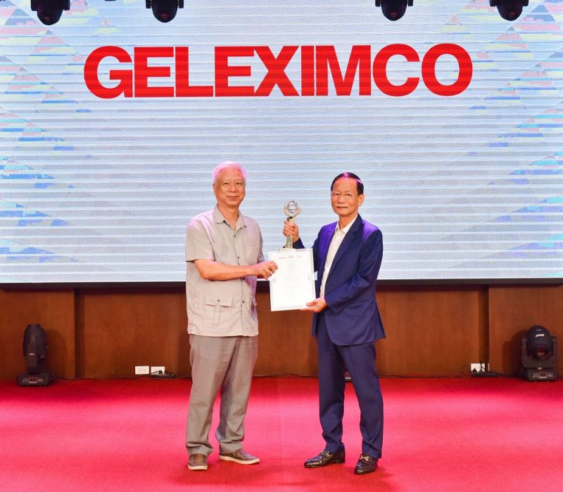 Ông Vũ Văn Tiền, Chủ tịch HĐQT - Tổng Giám đốc Tập đoàn GELEXIMCO được vinh danh là một trong 5 doanh nhân xuất sắc nhất.