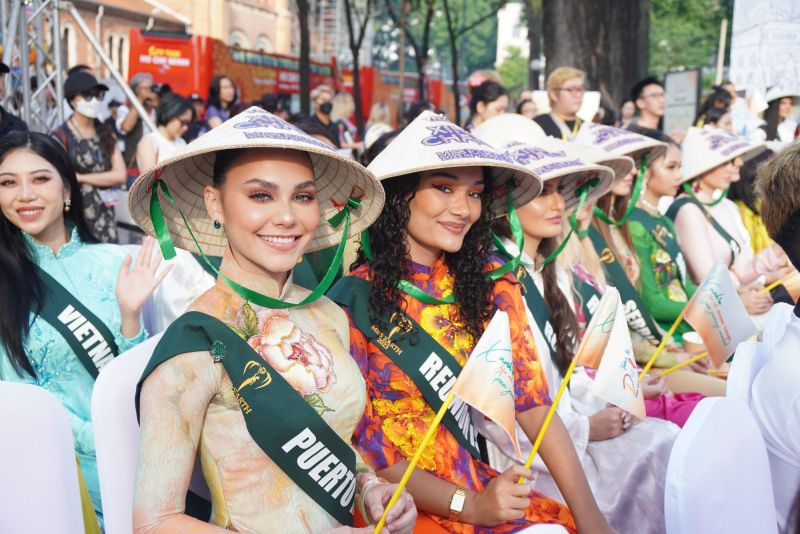 Các hoa hậu là đại diện cho sắc đẹp của các quốc gia tham gia hưởng ứng Tuần lễ Du lịch