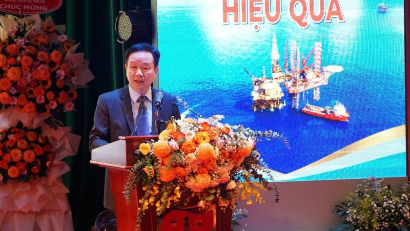 Ông Vũ Mai Khanh, Bí thư Đảng ủy, Tổng giám đốc Vietsovpetro phát biểu tại Hội nghị.