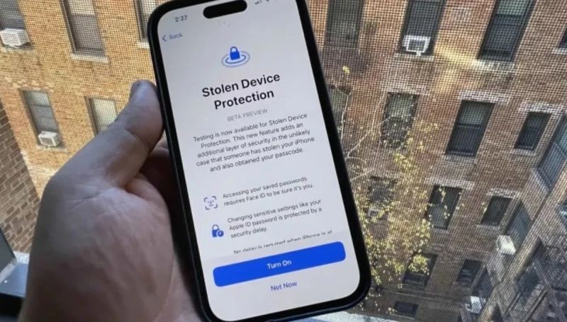 Trong bản iOS 17.3 beta, Apple sẽ nhắc người dùng kích hoạt tính năng Bảo vệ thiết bị bị đánh cắp.