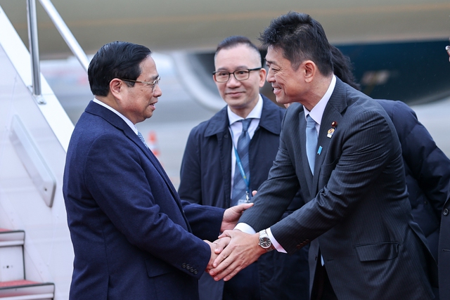 Lễ đón Thủ tướng Phạm Minh Chính tại sân bay quốc tế Haneda ở Thủ đô Tokyo - Ảnh: VGP/Nhật Bắc