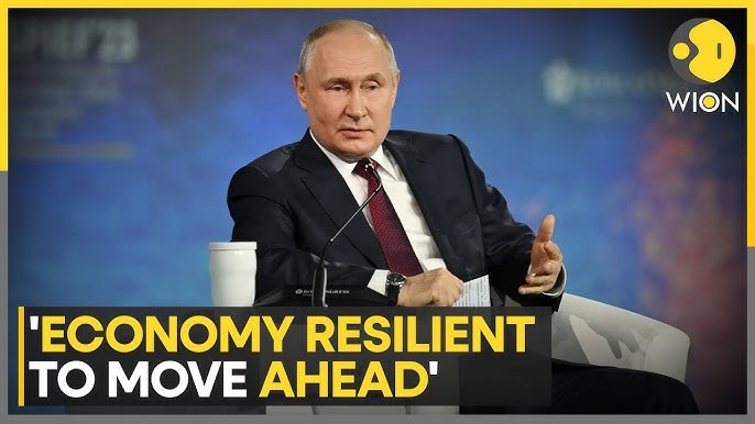 Tổng thống Putin ‘trải lòng’ về những khó khăn trong nền kinh tế Nga với người dân và báo giới.