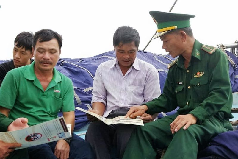 Bộ đội Biên phòng tỉnh Khánh Hòa tuyên truyền IUU cho ngư dân
