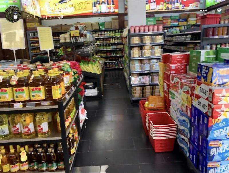 Khu vực tầng 1 siêu thị Cầu Vồng Mart (số 32 phố Nguyễn Đăng Đạo, phường Đại Phúc, thành phố Bắc Ninh, Bắc Ninh)