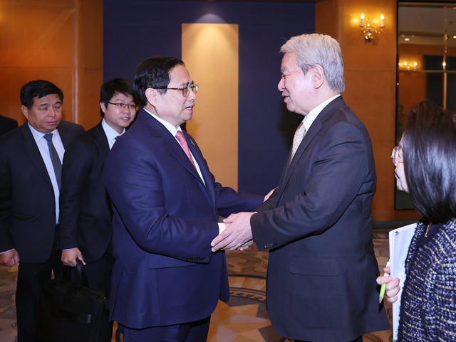 Thủ tướng Chính phủ Phạm Minh Chính tiếp Chủ tịch Cơ quan Hợp tác Quốc tế Nhật Bản (JICA) Tanaka Akihiko và các lãnh đạo của JICA