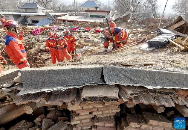 Tính đến nay, ít nhất 126 người thiệt mạng do động đất ở hai tỉnh Thanh Hải, Cam Túc. (Ảnh: Tân Hoa Xã)