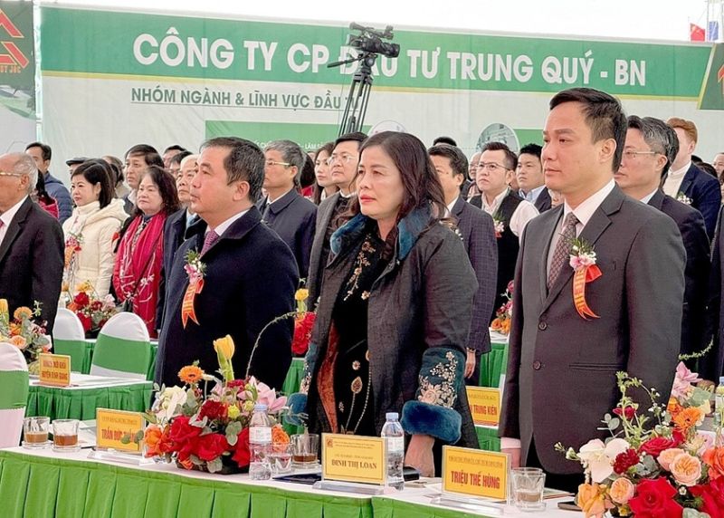 bà Đinh Thị Loan – Chủ tịch HĐQT, Tổng Giám đốc Công ty mong muốn lãnh đạo tỉnh và các sở ban ngành tỉnh Hải Dương tạo điều kiện thuận lợi cho doanh nghiệp thực hiện dự án